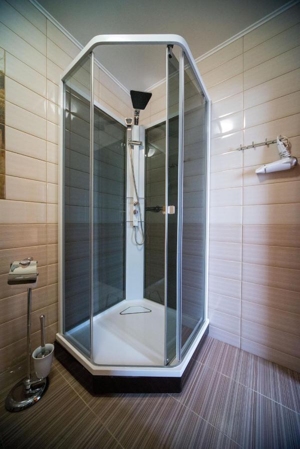 Hotel Комплекс Відпочинку Пампушка & Подушка Burlach'ya Balka Exterior foto