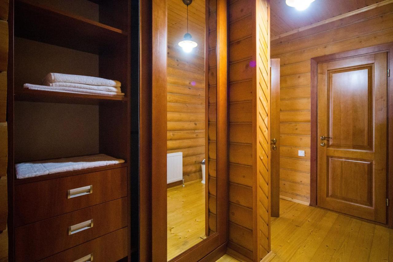 Hotel Комплекс Відпочинку Пампушка & Подушка Burlach'ya Balka Exterior foto