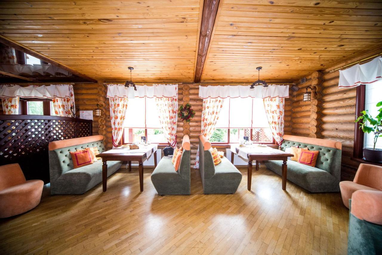 Hotel Комплекс Відпочинку Пампушка & Подушка Burlach'ya Balka Exterior foto